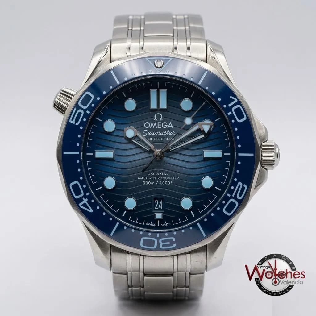 Omega Seamaster Diver 300M Co-Axial Master Chronometer (esfera azul degradada)
